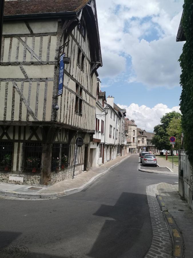 Le Petit Bouchon De Troyes Classe 3 Etoiles Exterior foto